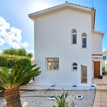 Villa Shiva By Ezoria Villas Коръл бей Екстериор снимка