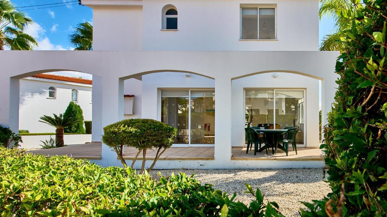 Villa Shiva By Ezoria Villas Коръл бей Екстериор снимка